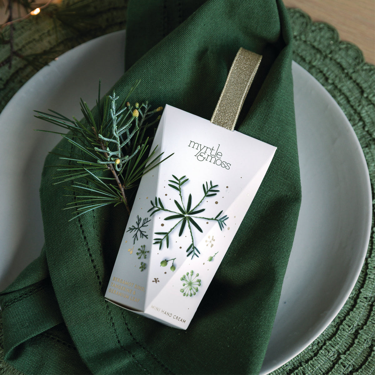 Christmas Ornament ~ Bergamot, Tangerine &amp; Geranium Leaf